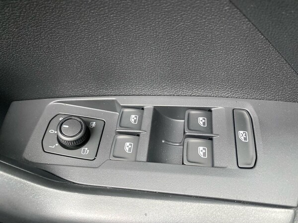 Used Volkswagen T-Cross 2025 for sale - 76149690: Photo 21