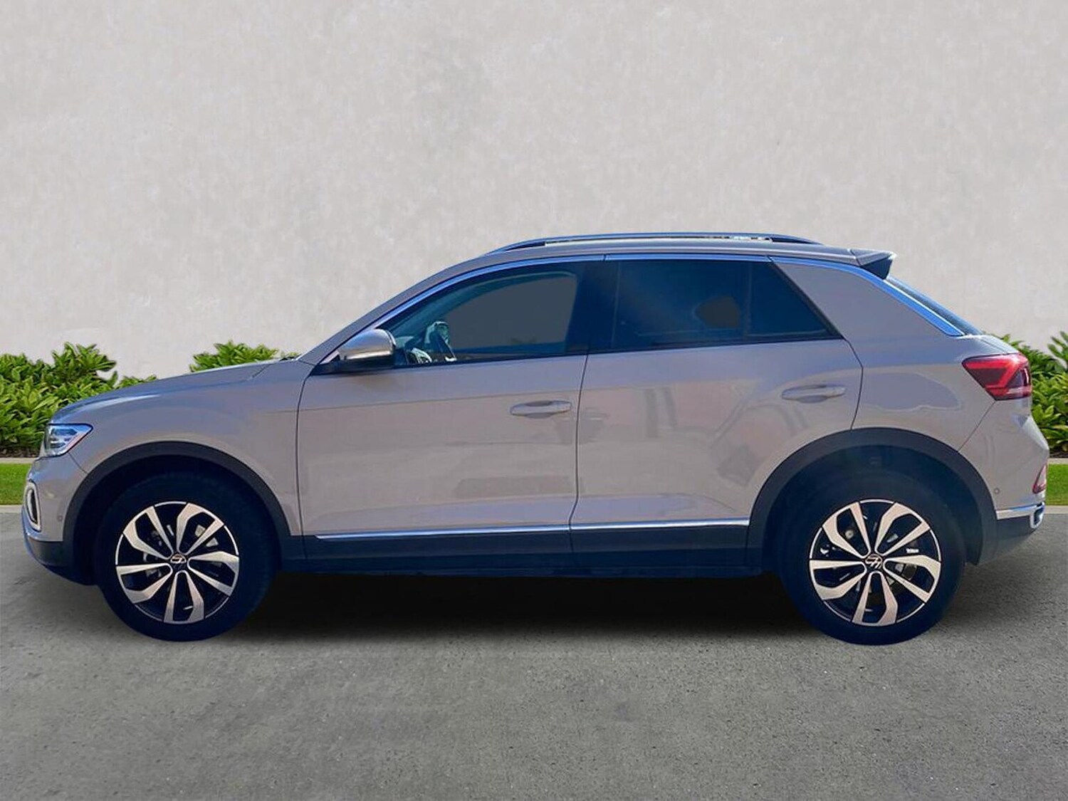 Used Volkswagen T-Roc 2024 for sale - 76030345: Photo 19