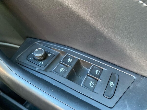 Used Volkswagen T-Roc 2024 for sale - 76030345: Photo 21