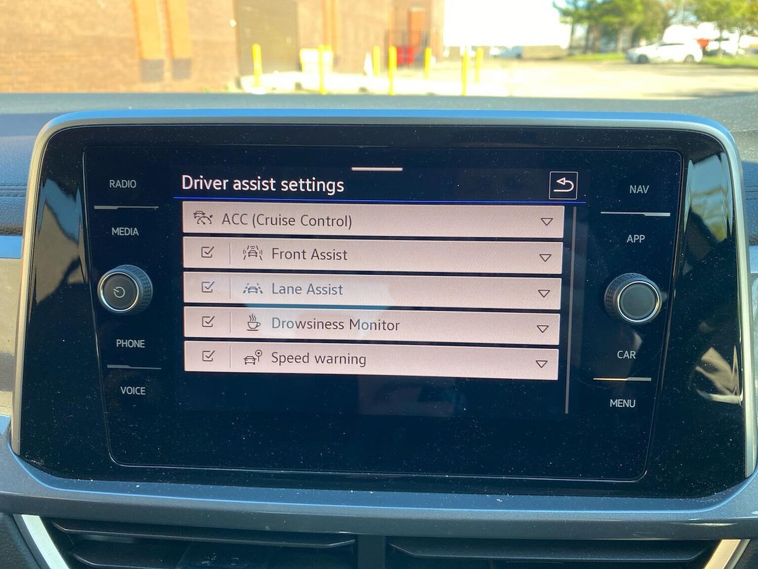 Used Volkswagen T-Roc 2024 for sale - 76030345: Photo 22