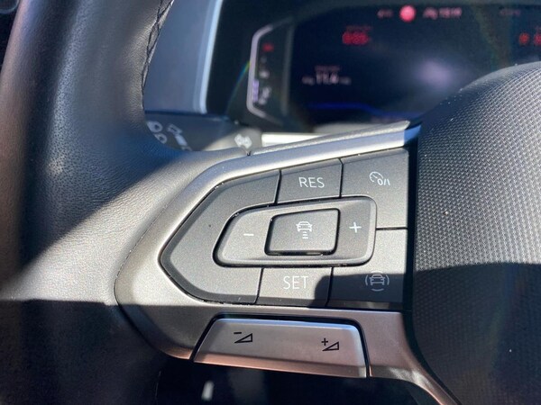 Used Volkswagen T-Roc 2024 for sale - 76030345: Photo 27