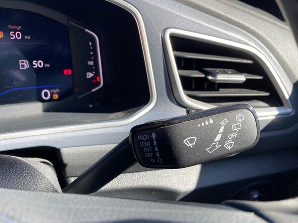 Used Volkswagen T-Roc 2024 for sale - 76030345: Photo 28