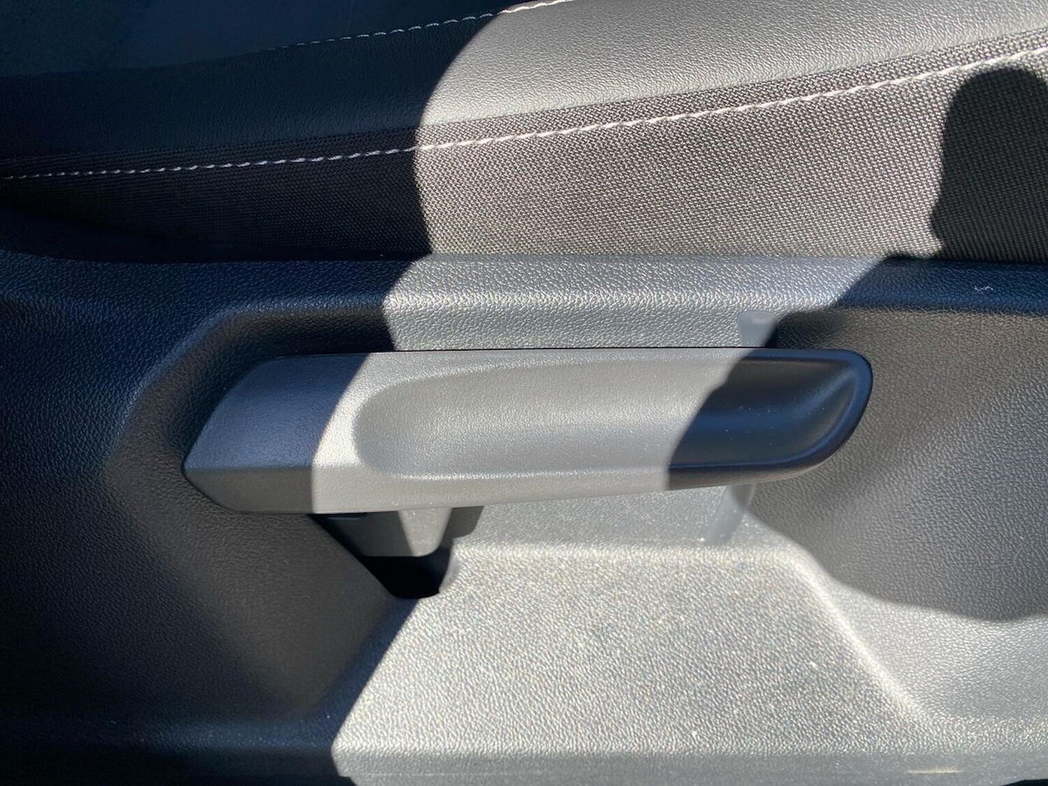 Used Volkswagen T-Roc 2024 for sale - 76030345: Photo 30