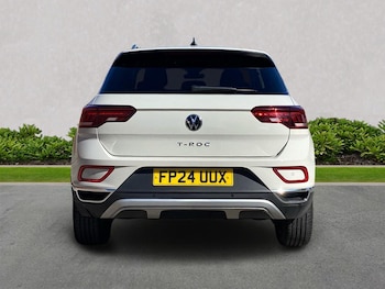 Used Volkswagen T-Roc 2024 for sale - 76030345: Photo 4