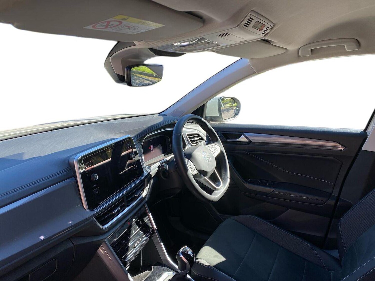 Used Volkswagen T-Roc 2024 for sale - 76030345: Photo 7