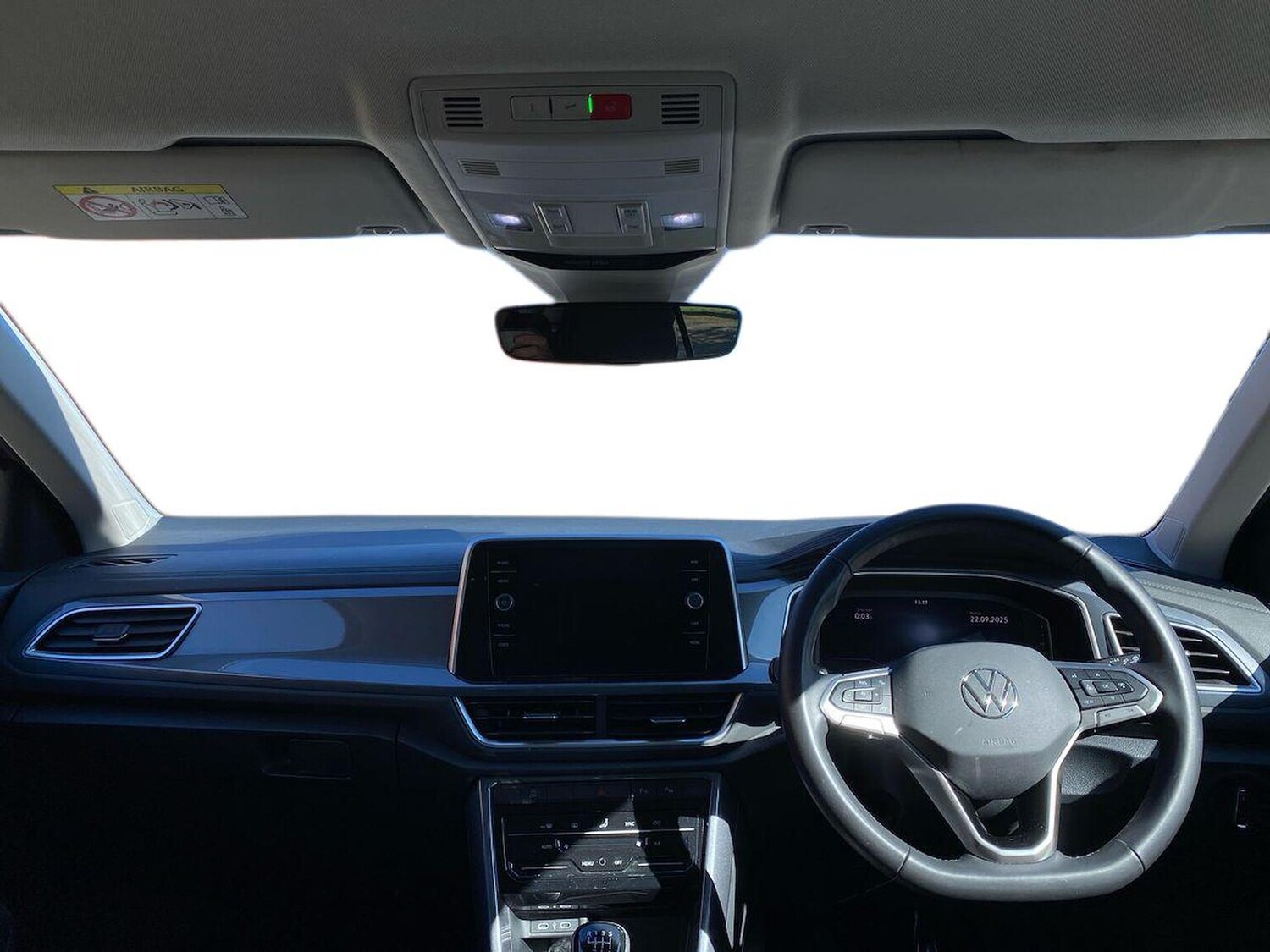 Used Volkswagen T-Roc 2024 for sale - 76030345: Photo 8