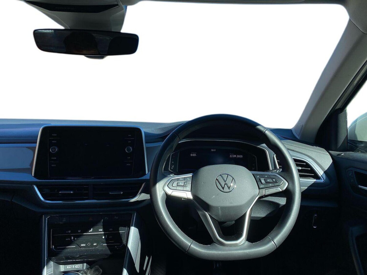 Used Volkswagen T-Roc 2024 for sale - 76030345: Photo 9