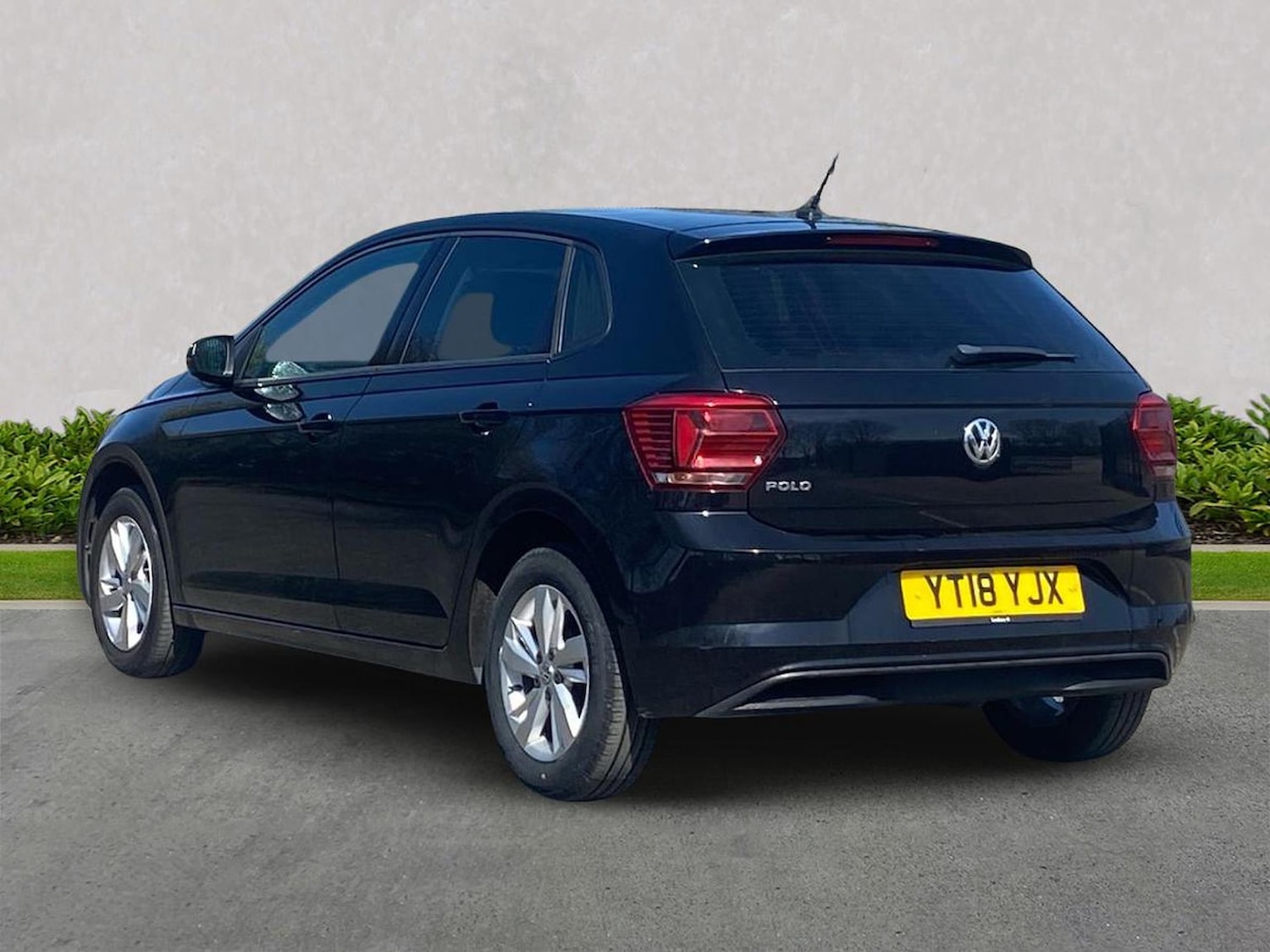 Used Volkswagen Polo 2018 for sale - 78195339: Photo 2