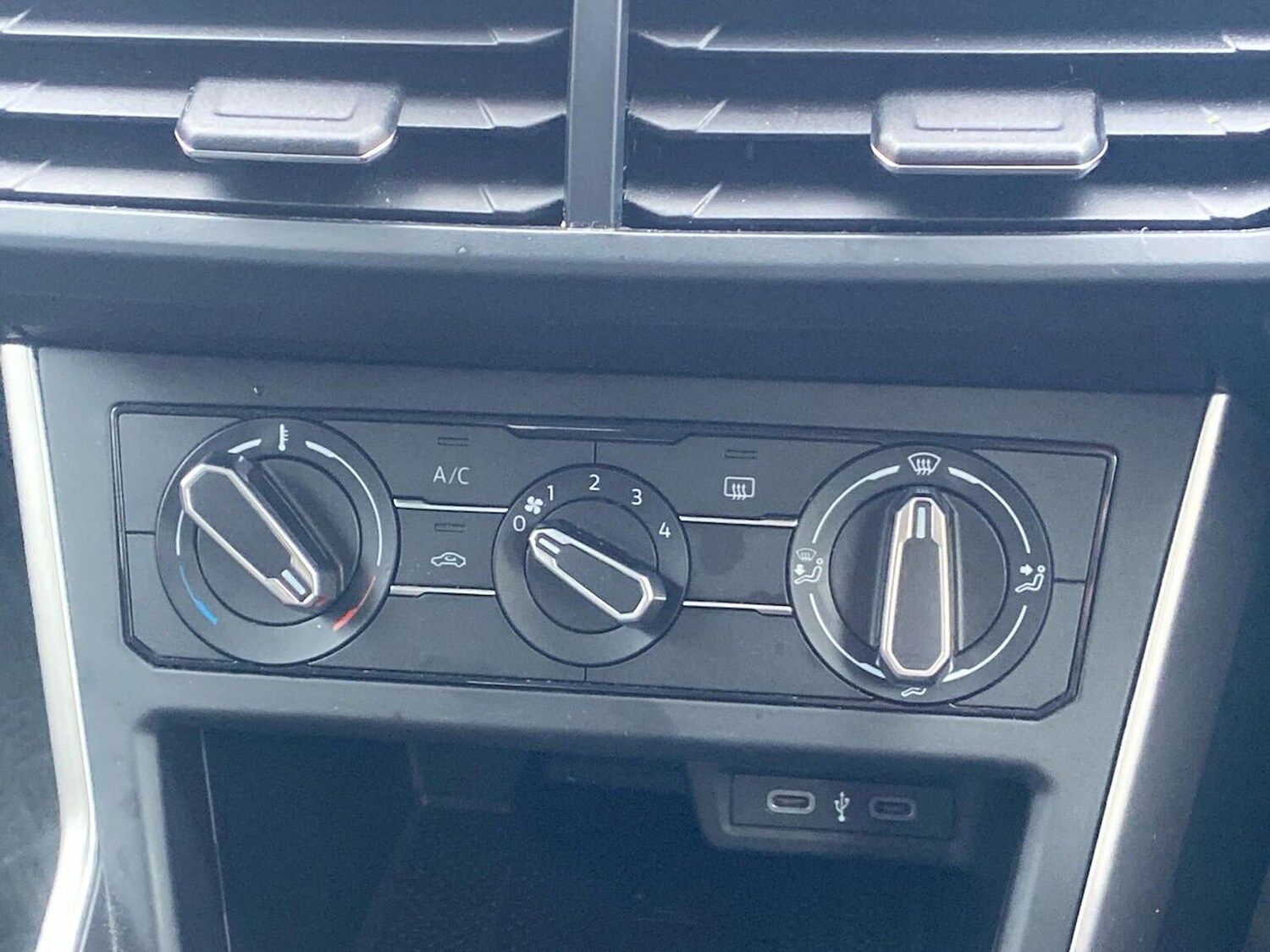 Used Volkswagen Polo 2024 for sale - 77488008: Photo 12