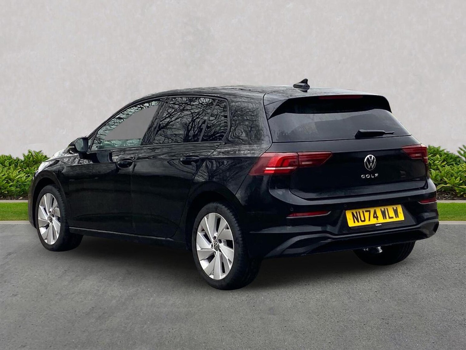 Used Volkswagen Golf 2024 for sale - 78060609: Photo 2