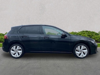 Used Volkswagen Golf 2024 for sale - 78060609: Photo