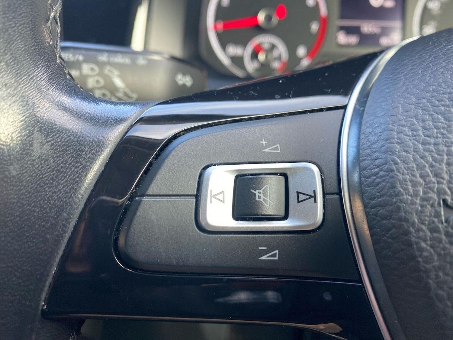 Used Volkswagen Polo 2019 for sale - 76477303: Photo 25