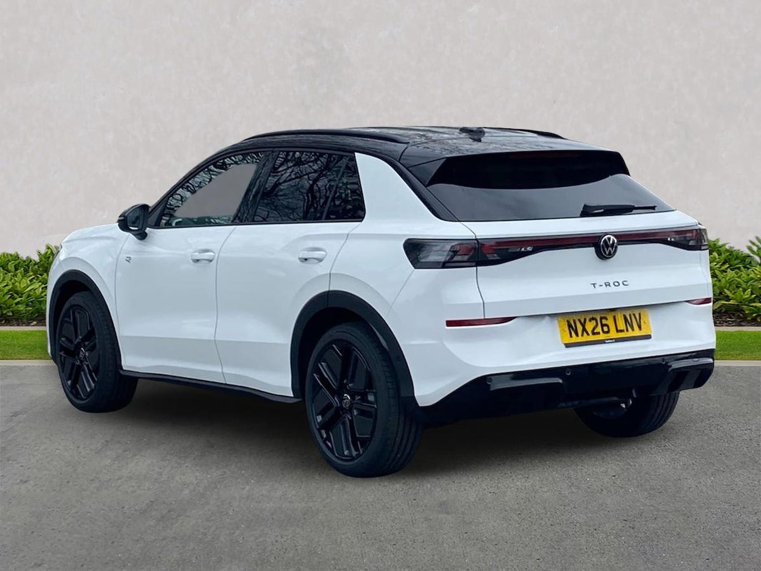 Used Volkswagen T-Roc 2026 for sale - 78195431: Photo 2