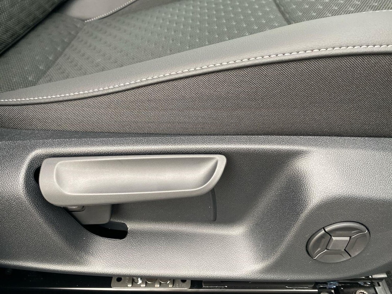 Used Volkswagen T-Roc 2026 for sale - 78195431: Photo 30