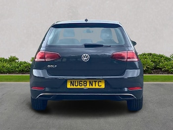 Used Volkswagen Golf 2018 for sale - 78756474: Photo