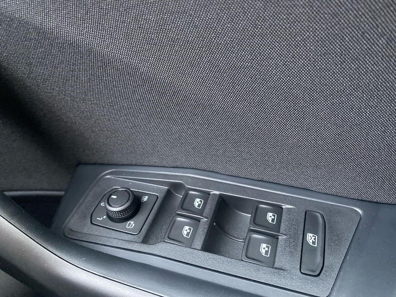 Used Volkswagen T-Roc 2025 for sale - 78195570: Photo 21