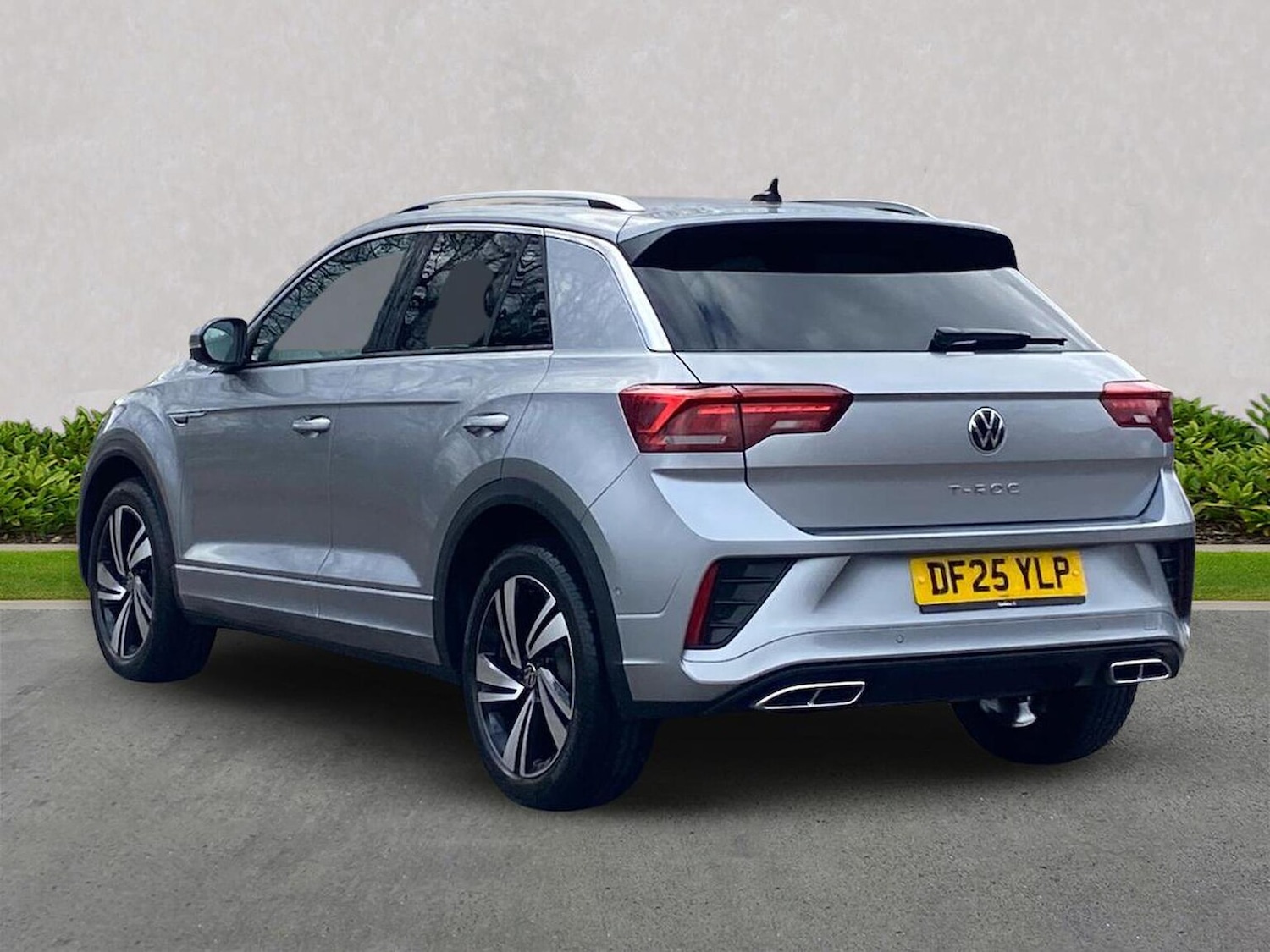 Used Volkswagen T-Roc 2025 for sale - 78070633: Photo 2