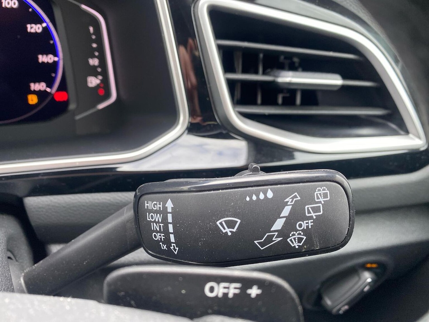 Used Volkswagen T-Roc 2025 for sale - 78070633: Photo 28