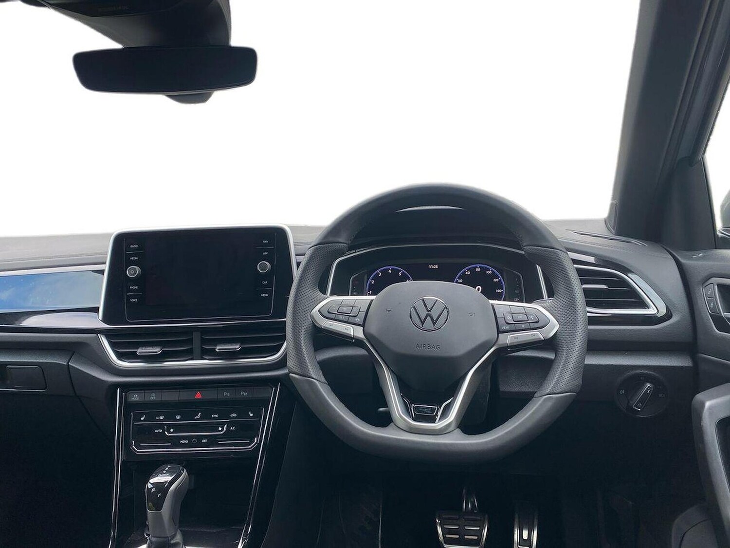 Used Volkswagen T-Roc 2025 for sale - 78070633: Photo 9