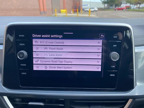 Used Volkswagen T-Roc 2022 for sale - 76149703: Photo 22