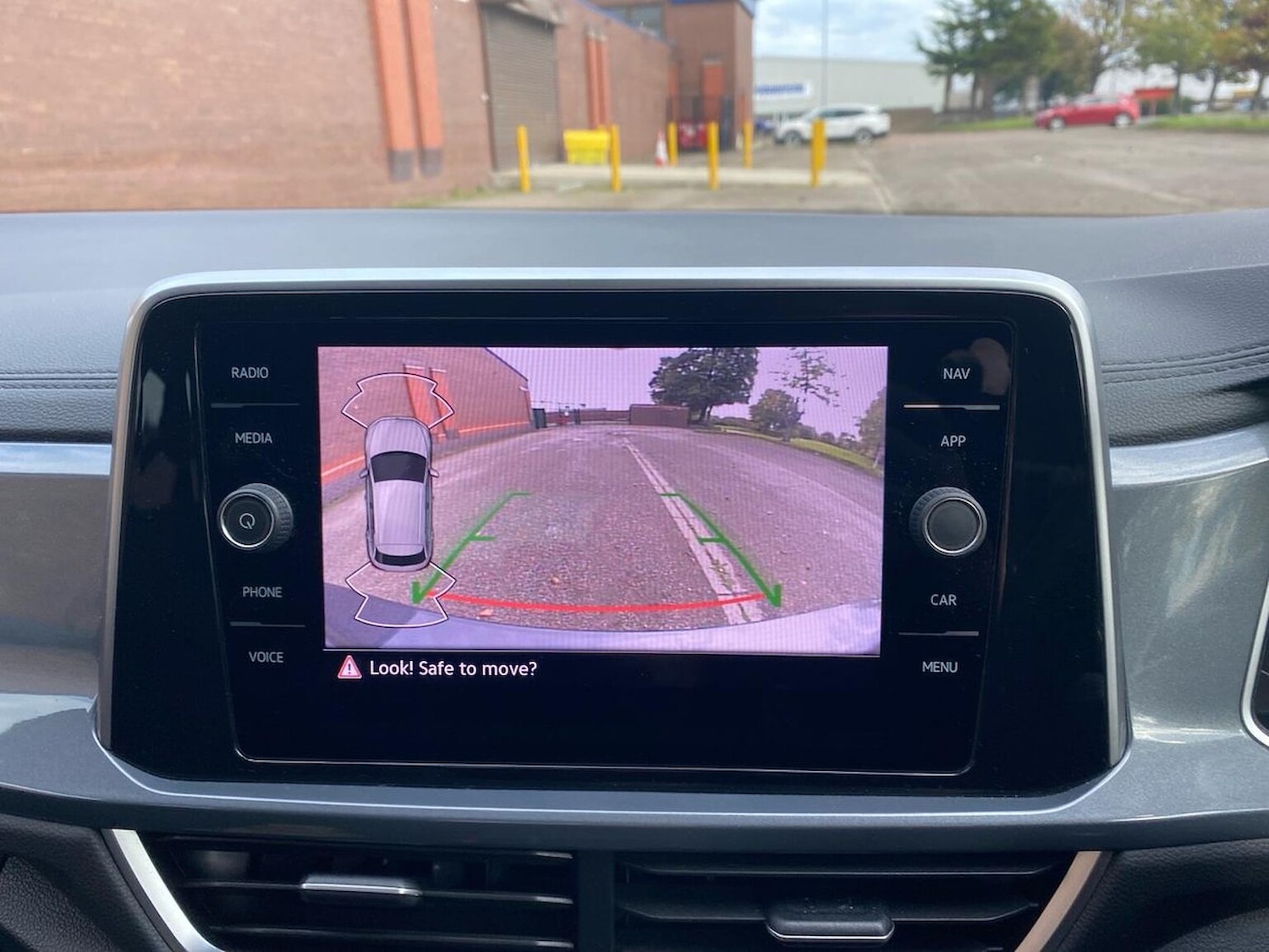 Used Volkswagen T-Roc 2022 for sale - 76149703: Photo 23