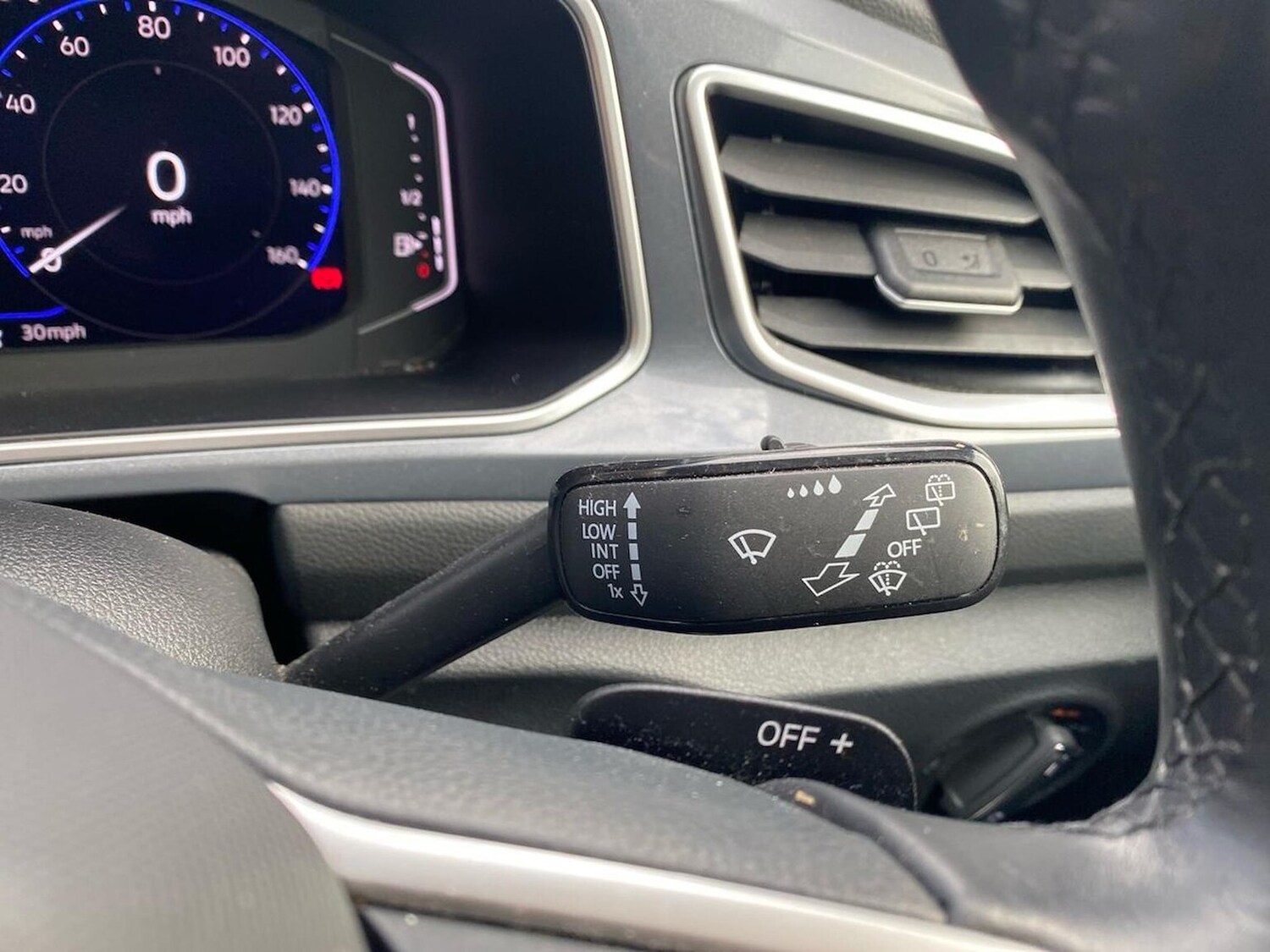 Used Volkswagen T-Roc 2022 for sale - 76149703: Photo 28