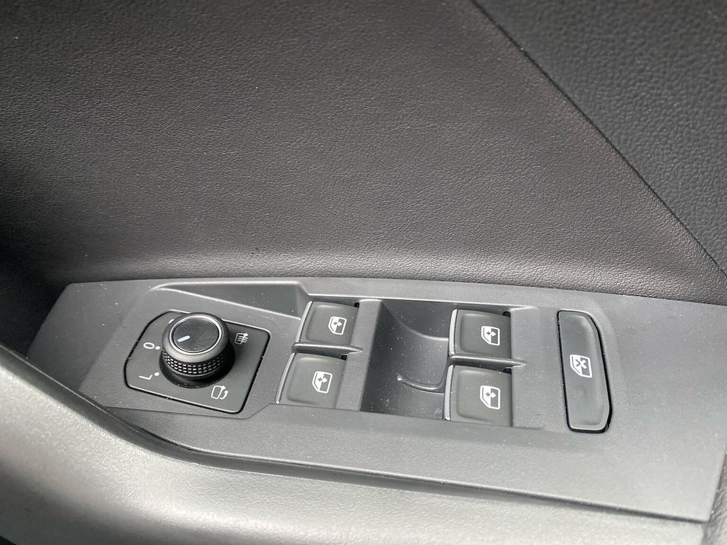 Used Volkswagen T-Cross 2025 for sale - 76149708: Photo 21