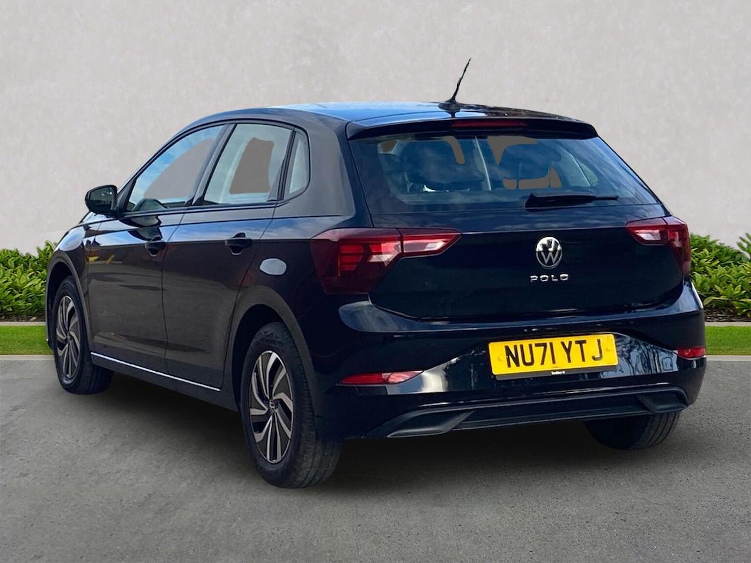 Used Volkswagen Polo 2021 for sale - 76225079: Photo 2