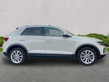 Used Volkswagen T-Roc 2023 for sale - 79386130: Photo