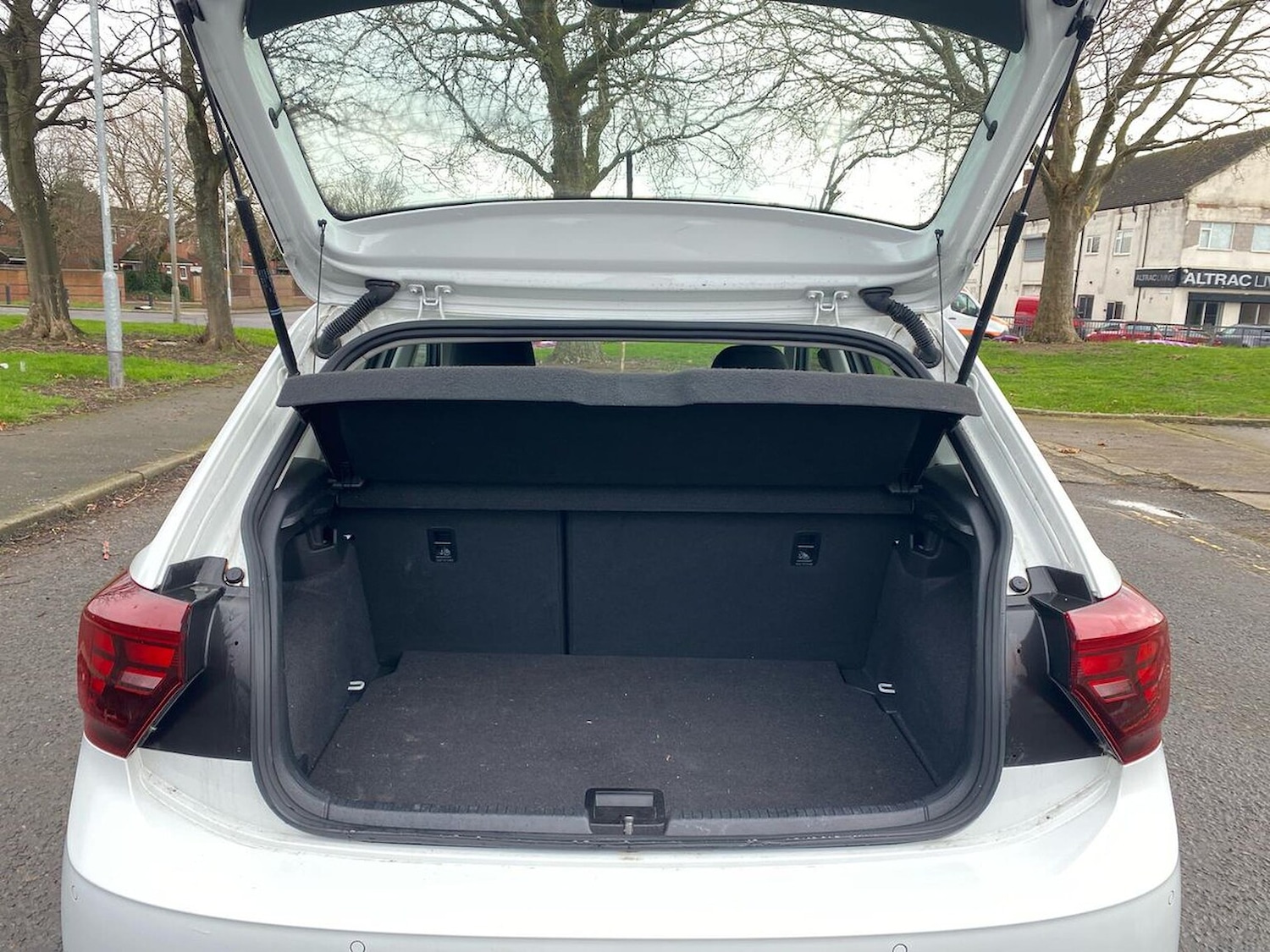 Used Volkswagen Polo 2023 for sale - 77984057: Photo 17