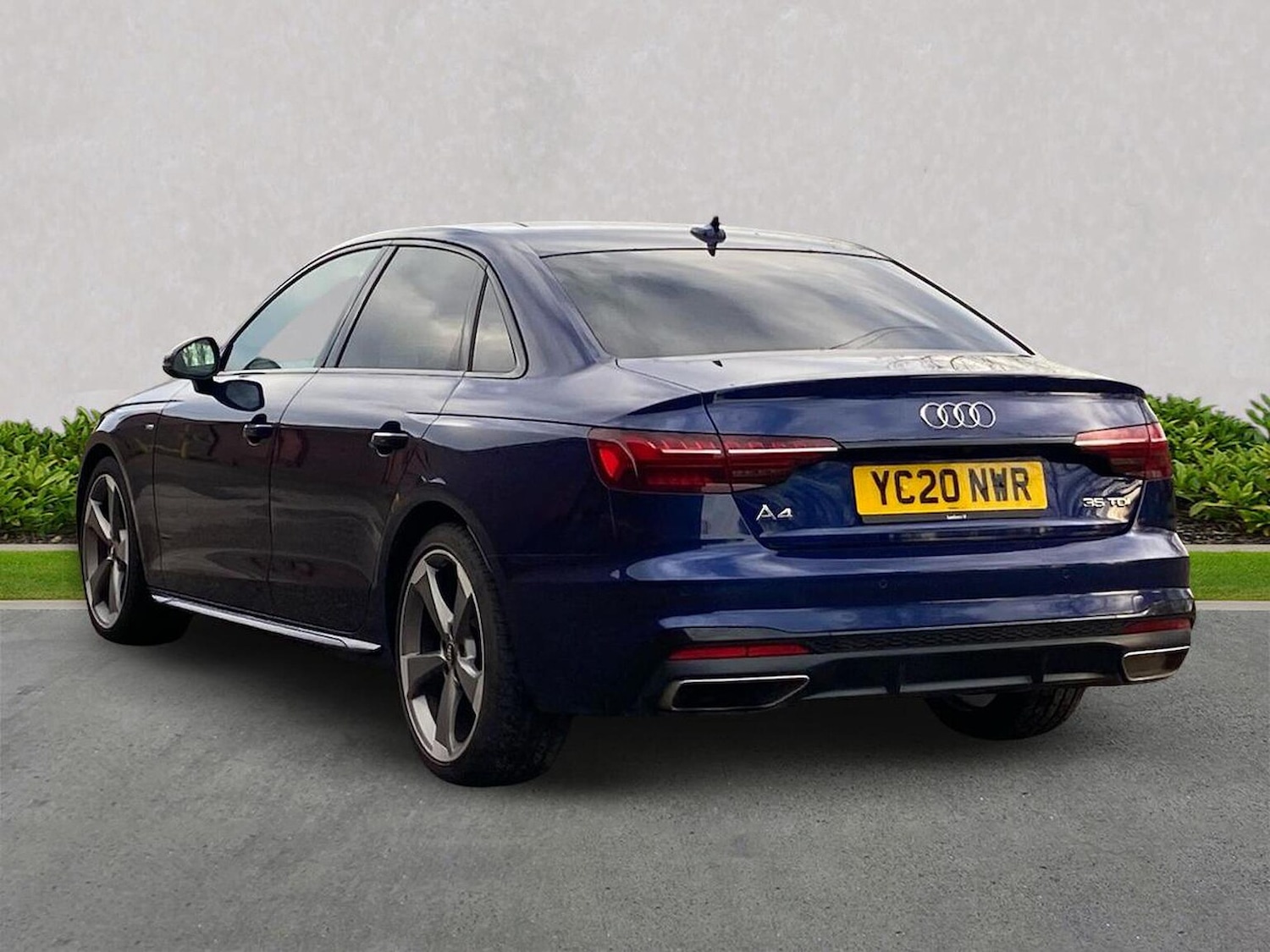 Used Audi A4 2020 for sale - 76906297: Photo 2