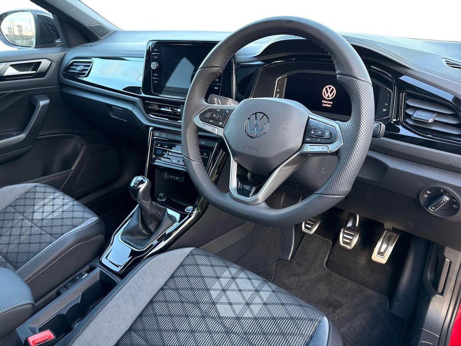 Used Volkswagen T-Roc 2025 for sale - 78018470: Photo 15