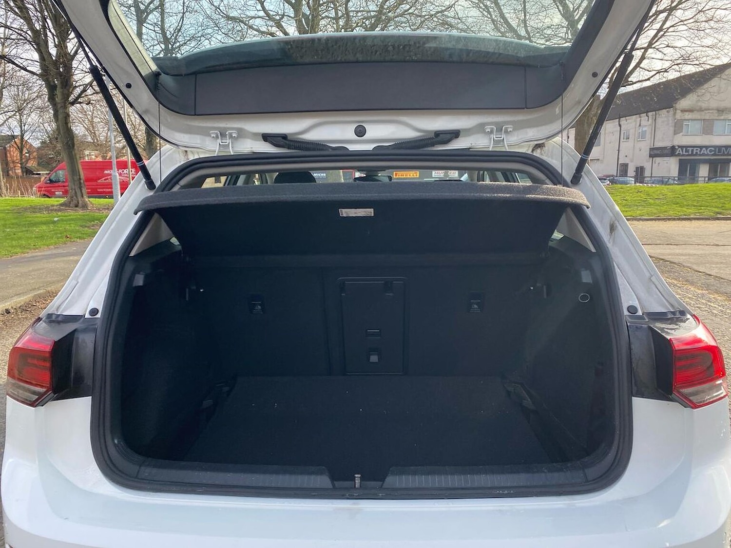 Used Volkswagen Golf 2023 for sale - 77888625: Photo 17