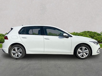 Used Volkswagen Golf 2023 for sale - 77888625: Photo