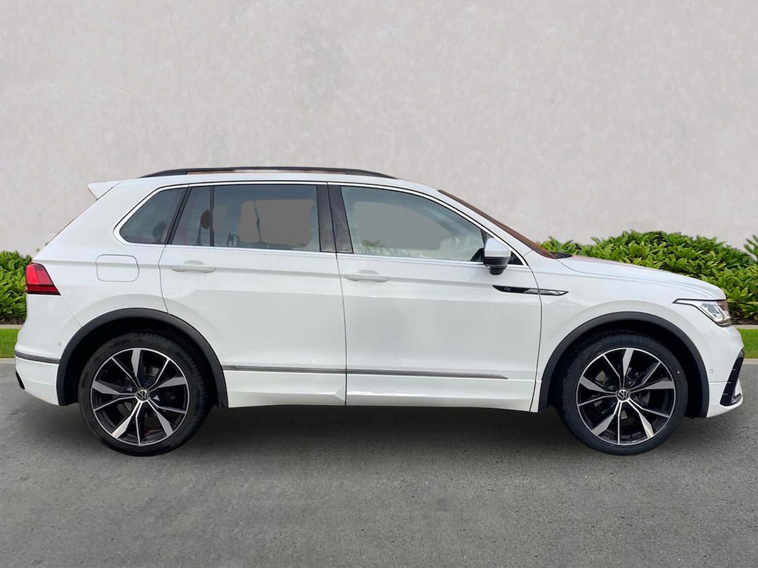 Used Volkswagen Tiguan 2023 for sale - 76430831: Photo 3