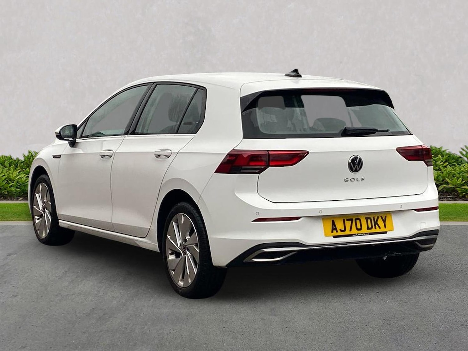 Used Volkswagen Golf 2020 for sale - 76741213: Photo 2