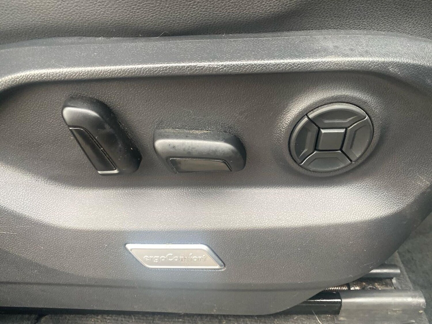 Used Volkswagen Touareg 2020 for sale - 76554282: Photo 31