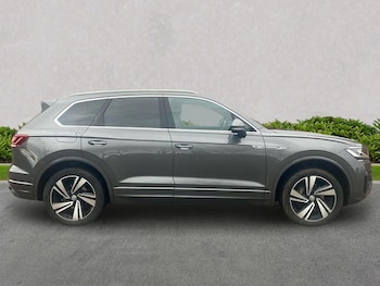 Used Volkswagen Touareg 2020 for sale - 76554282: Photo