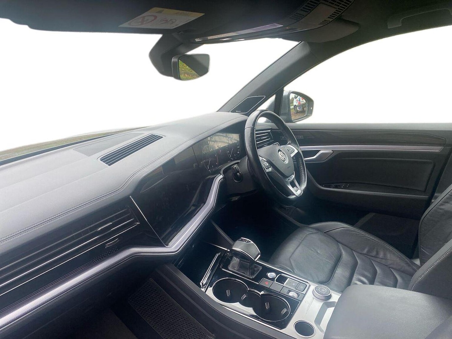 Used Volkswagen Touareg 2020 for sale - 76554282: Photo 8