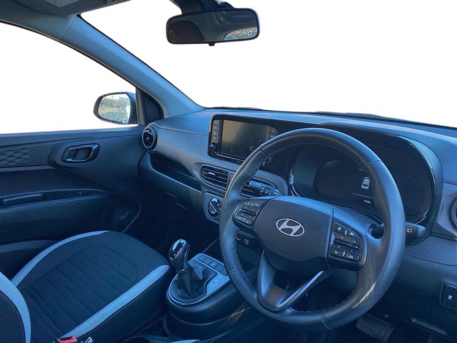 Used Hyundai i10 2024 for sale - 76402457: Photo 15