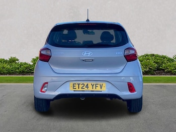 Used Hyundai i10 2024 for sale - 76402457: Photo