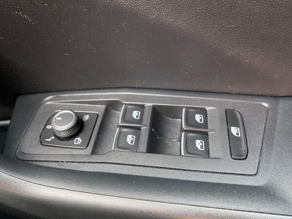Used Volkswagen T-Roc 2022 for sale - 75718042: Photo 21