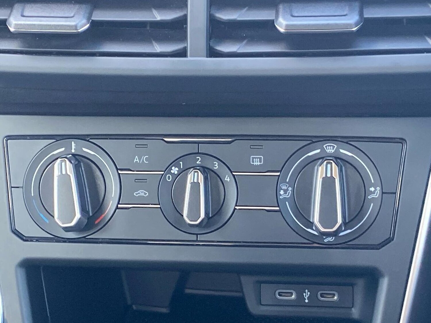 Used Volkswagen Polo 2024 for sale - 78191021: Photo 12