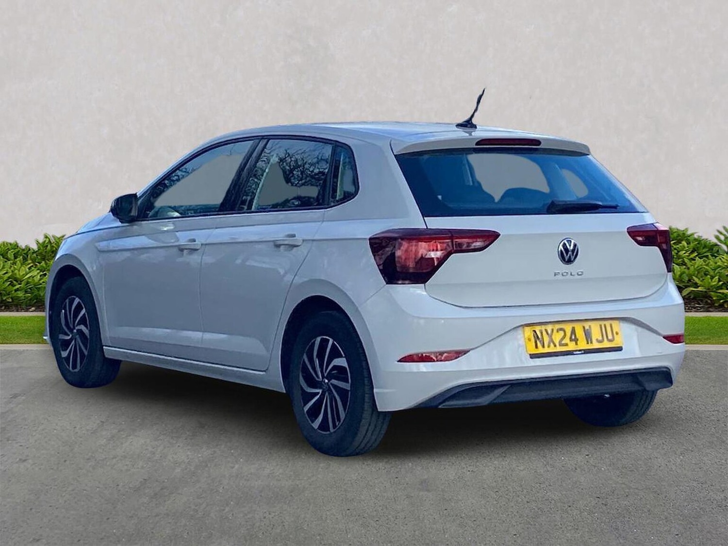 Used Volkswagen Polo 2024 for sale - 78191021: Photo 2