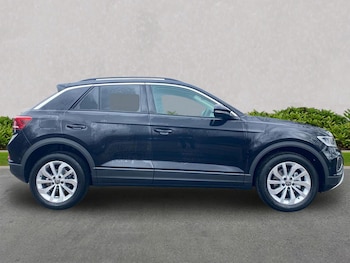 Used Volkswagen T-Roc 2026 for sale - 78470350: Photo