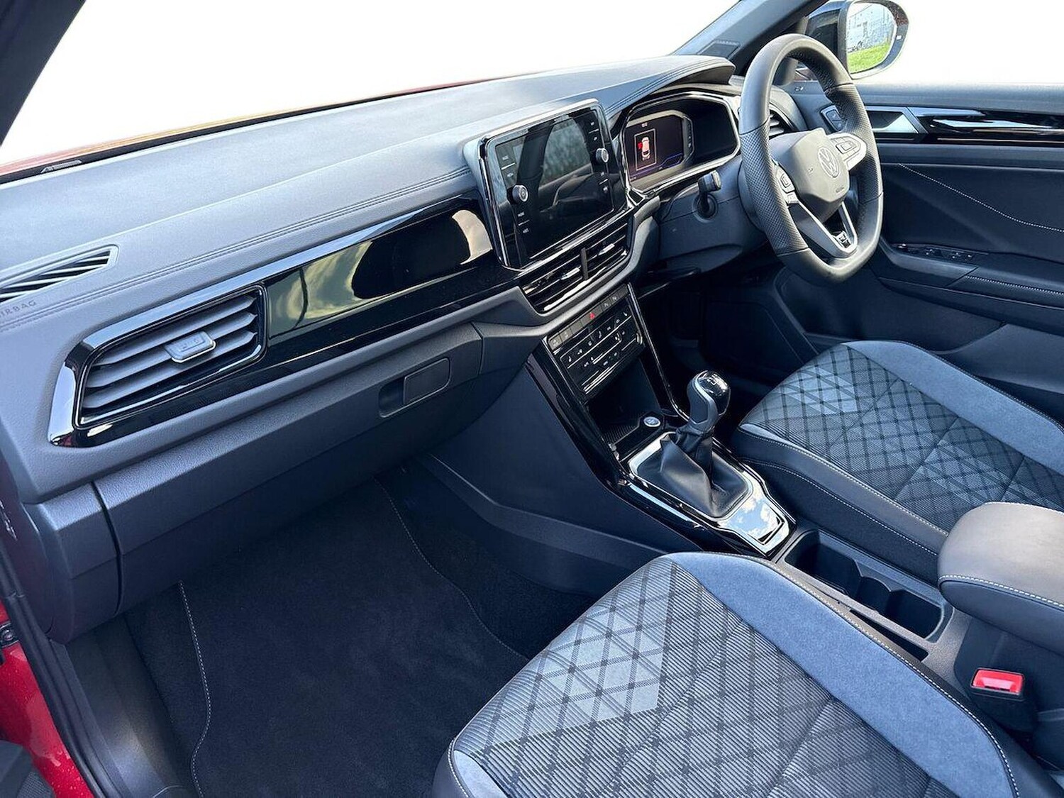 Used Volkswagen T-Roc 2025 for sale - 77528872: Photo 7