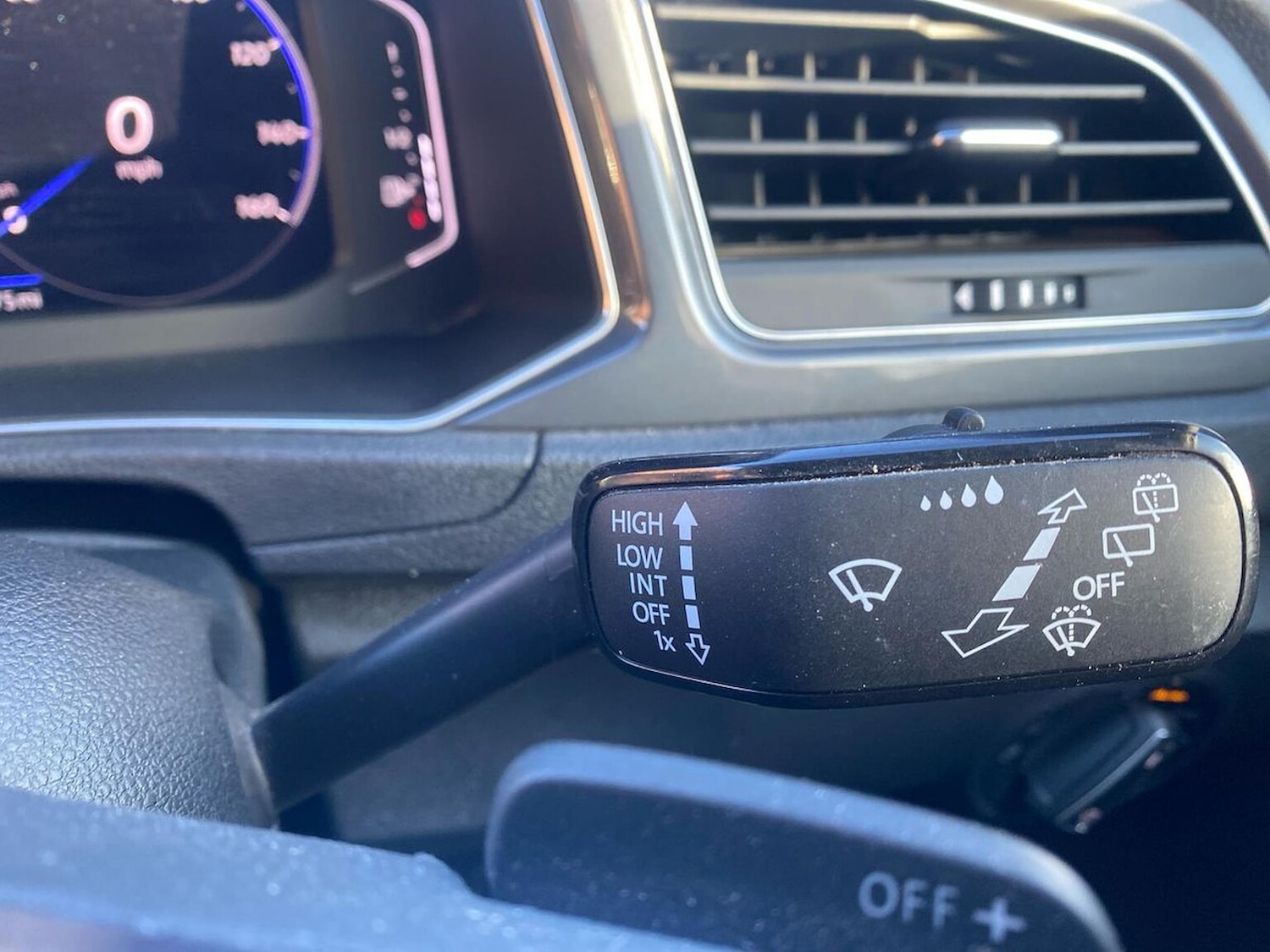 Used Volkswagen T-Roc 2022 for sale - 77487967: Photo 28