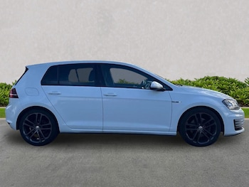 Used Volkswagen Golf 2014 for sale - 78422622: Photo