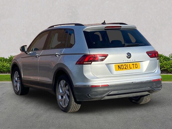 Used Volkswagen Tiguan 2021 for sale - 76187068: Photo 2
