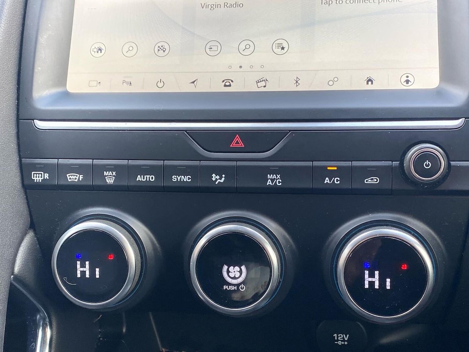 Used Jaguar E-Pace 2019 for sale - 76682570: Photo 12